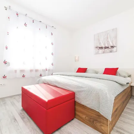 Three-bedroom In Kastel Stari * Каштела