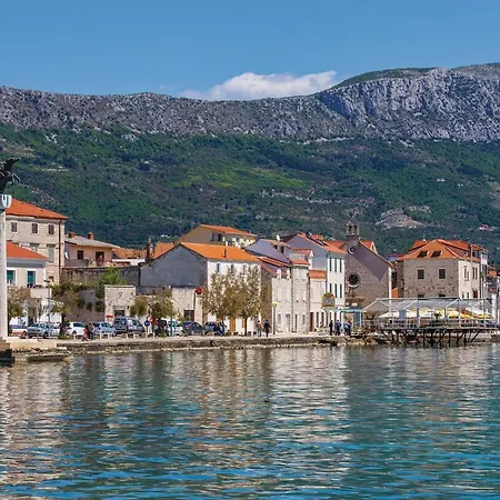Three-bedroom In Kastel Stari Дом отдыха *