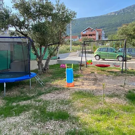 Beautiful In Kastel Stari With Kitchen